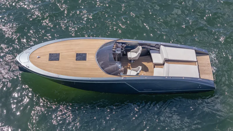 1017gt2017 Yacht Photos Pics 