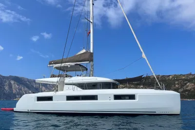 Lagoon 50
