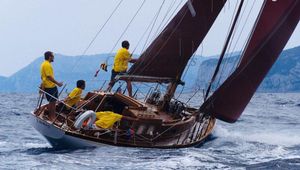 1964 Sparkman & Stephens lunic