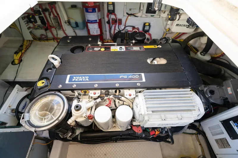 Jackson Yacht Photos Pics Engine room of 2013 Sabre 38 Salon Express with Volvo Penta IPS 400 engine.