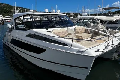 Aquila 36 Sport