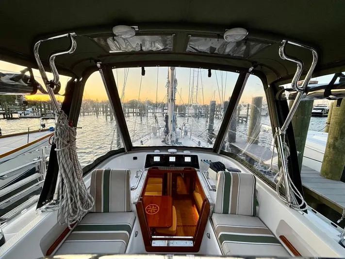 Hylander Yacht Photos Pics 