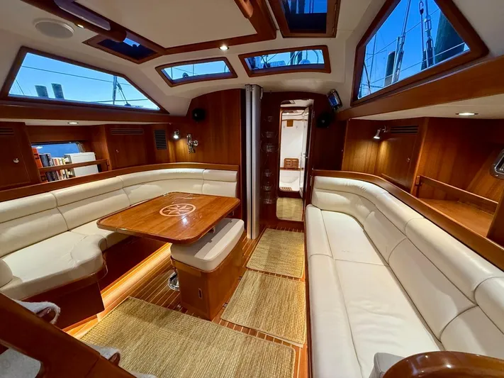 Hylander Yacht Photos Pics 