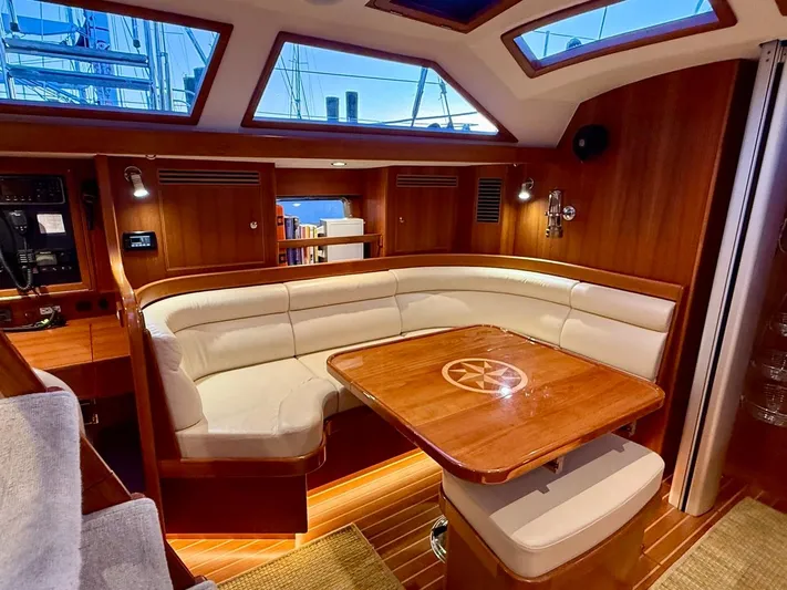 Hylander Yacht Photos Pics 