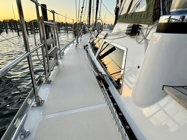 Hylander Yacht Photos Pics 