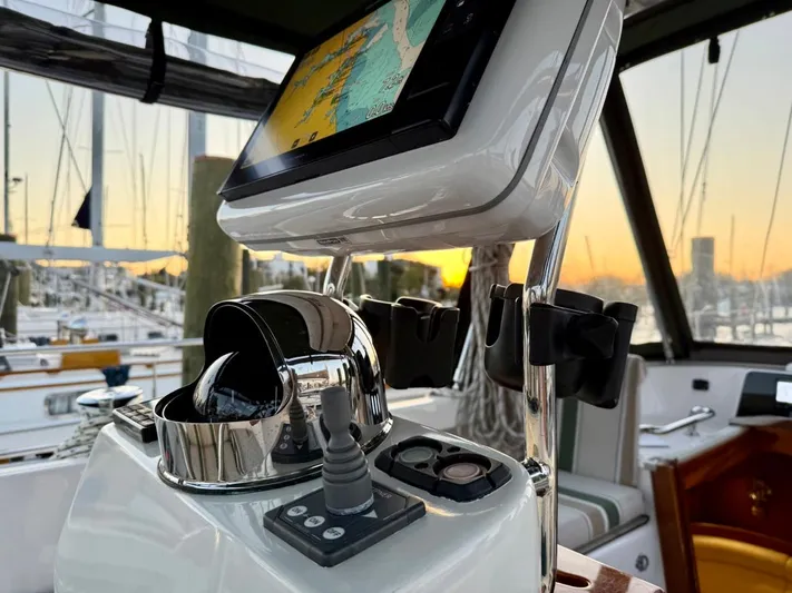 Hylander Yacht Photos Pics 