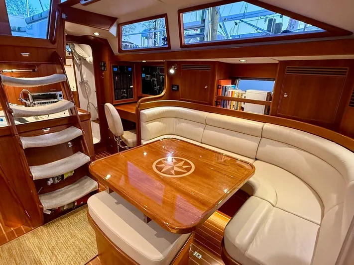 Hylander Yacht Photos Pics 