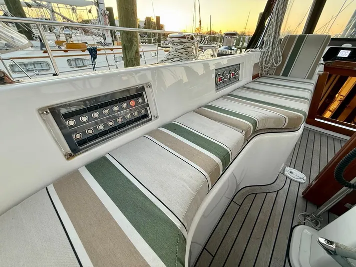 Hylander Yacht Photos Pics 