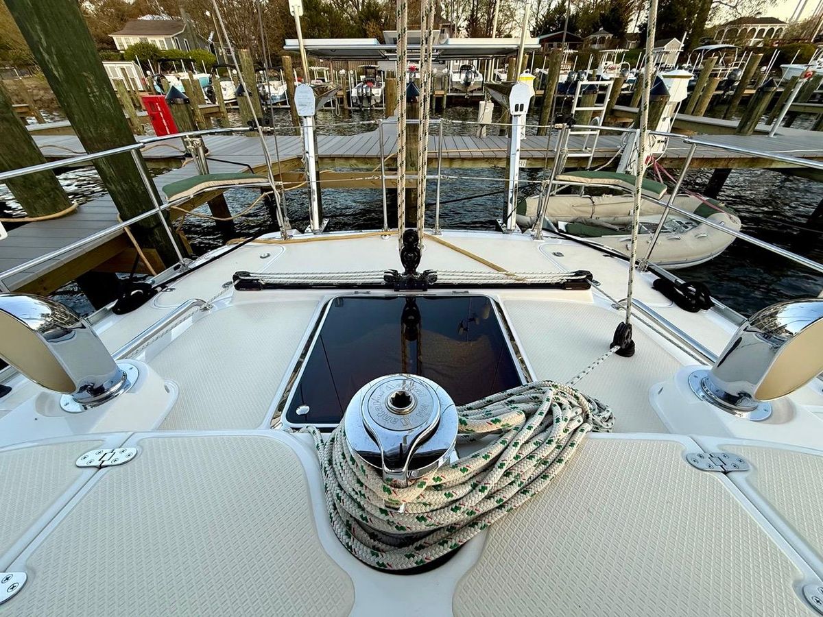 2021 Hylas 46 