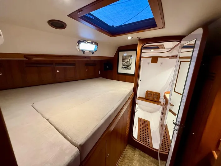 Hylander Yacht Photos Pics 