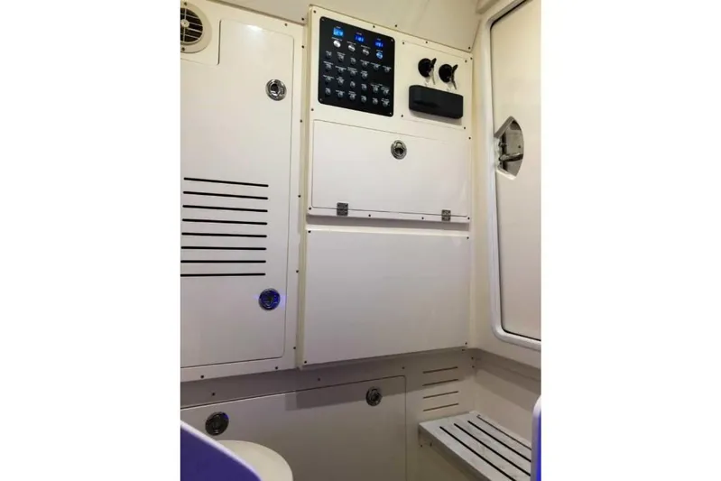  Yacht Photos Pics 2023-Scout-330-LXF-MarineMax