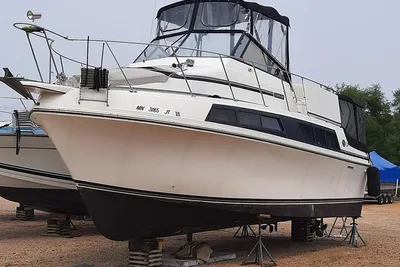 Carver 32 Mariner