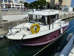 2013 Jeanneau Marlin 755