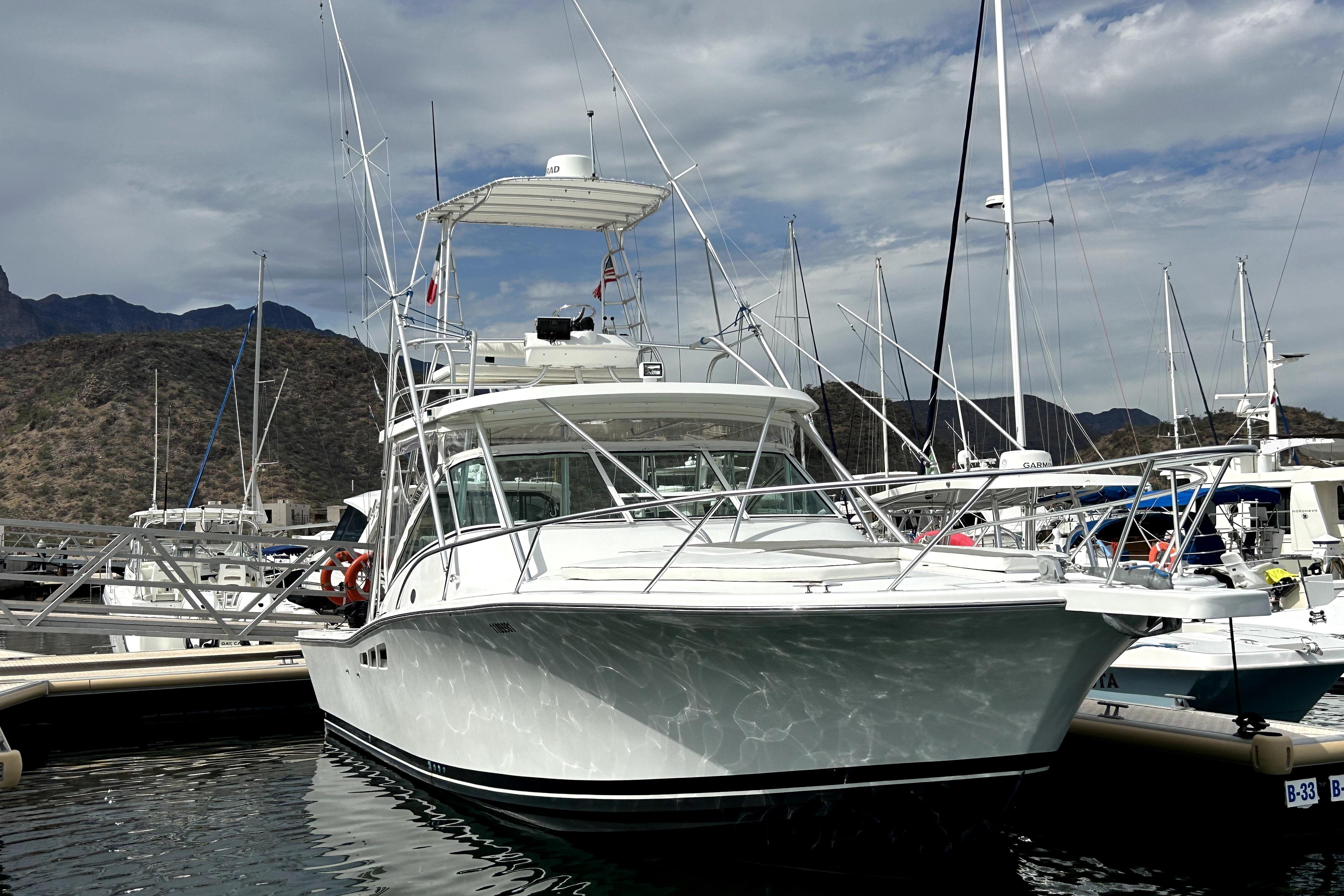 Luhrs 36 Open