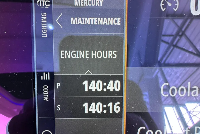  Yacht Photos Pics Display showing engine hours for 2023 Sea Ray SLX 400 OB boat.