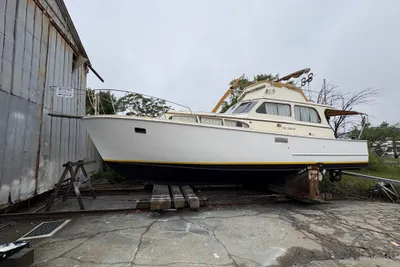 Egg Harbor 37 Motor Yacht