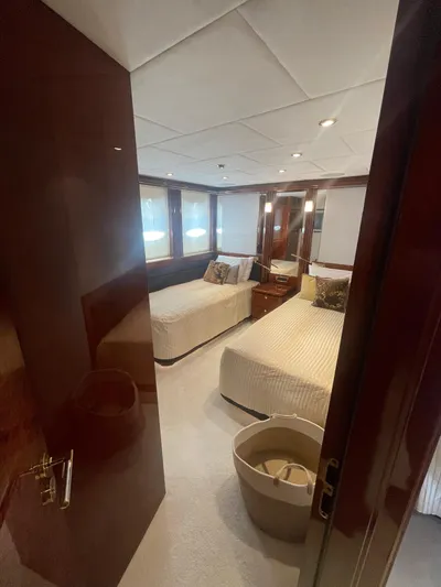 Sarah Sea Yacht Photos Pics 