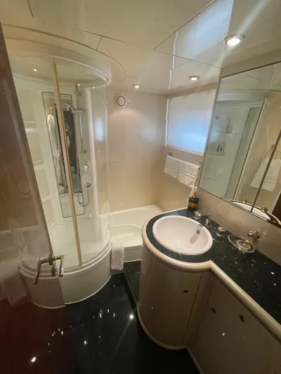 Sarah Sea Yacht Photos Pics 