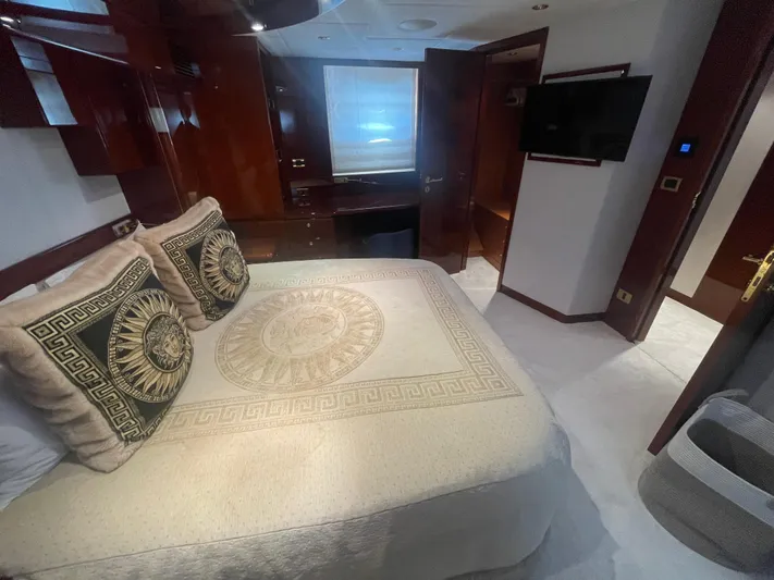 Sarah Sea Yacht Photos Pics 