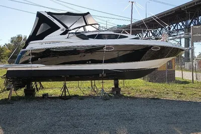 Regal 3060 Express Cruiser