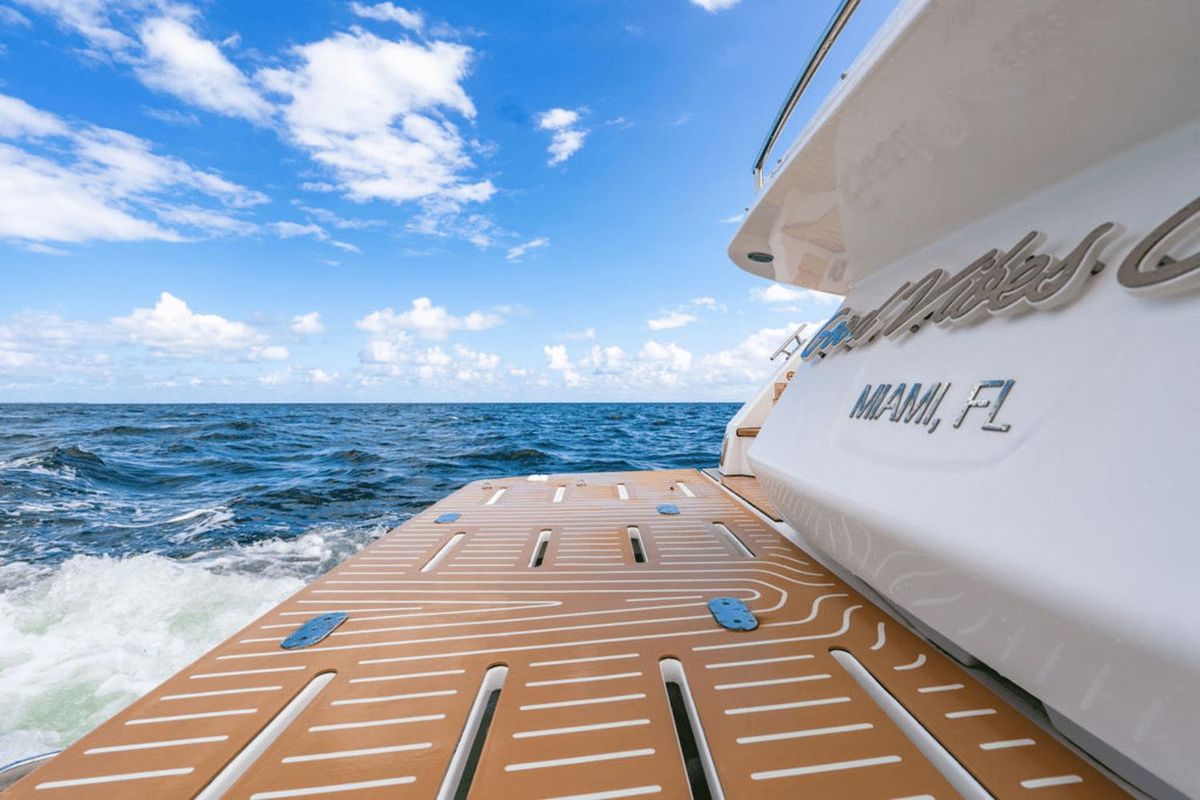 2020 Azimut 47 