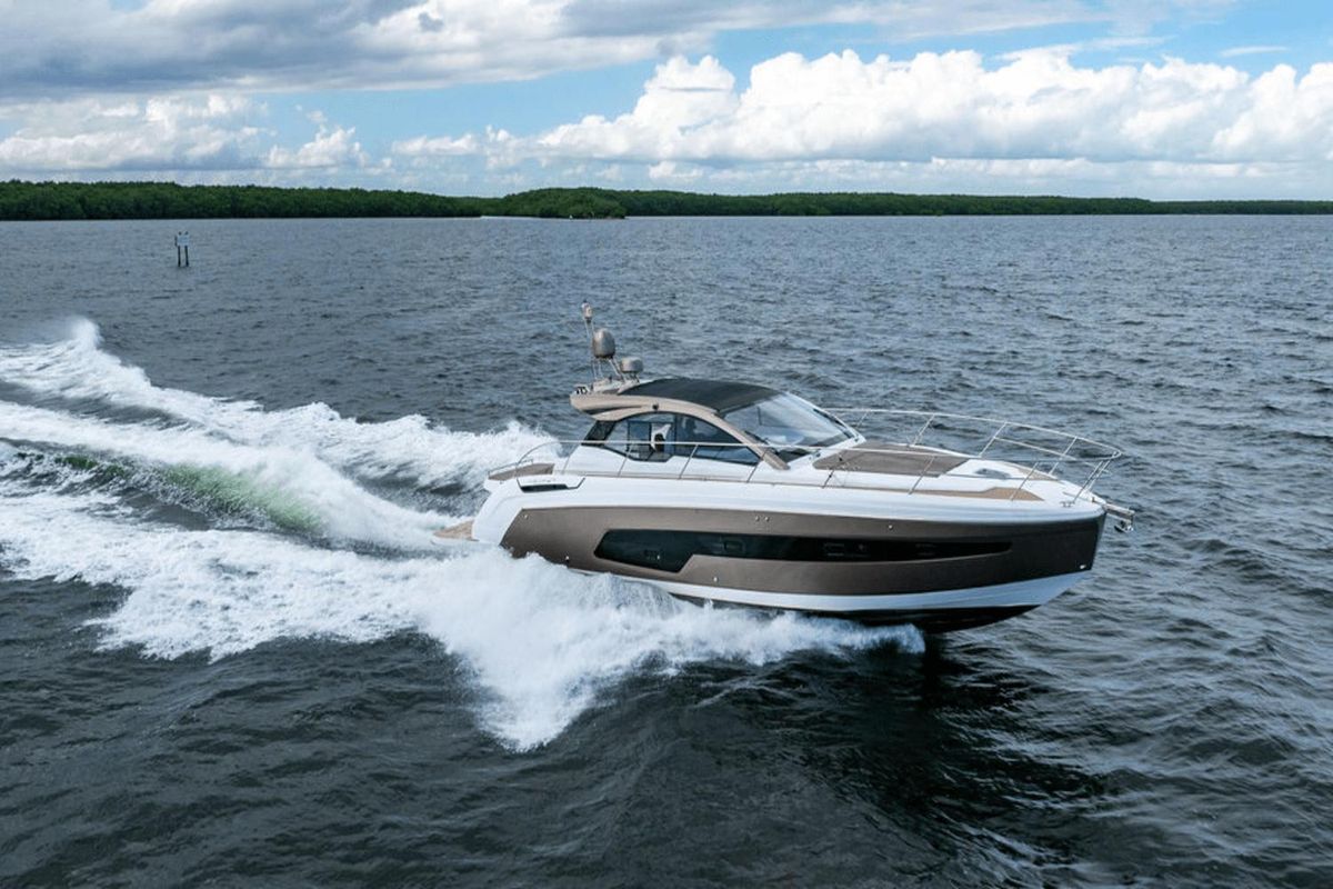 2020 Azimut 47 