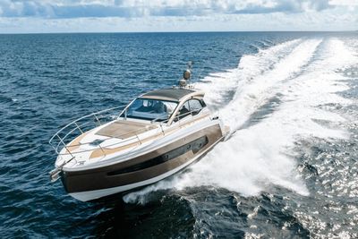 Yacht