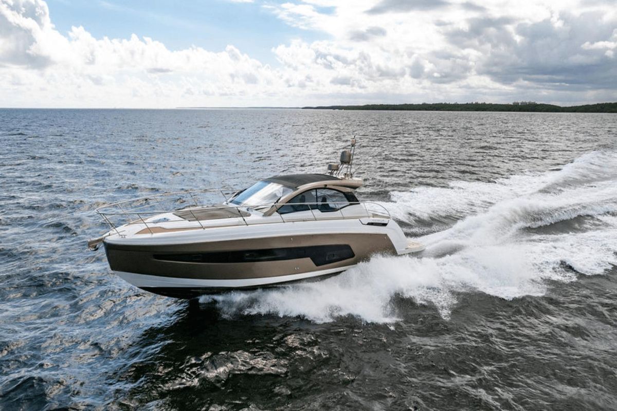2020 Azimut 47 