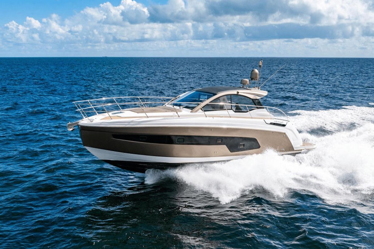 2020 Azimut 47 
