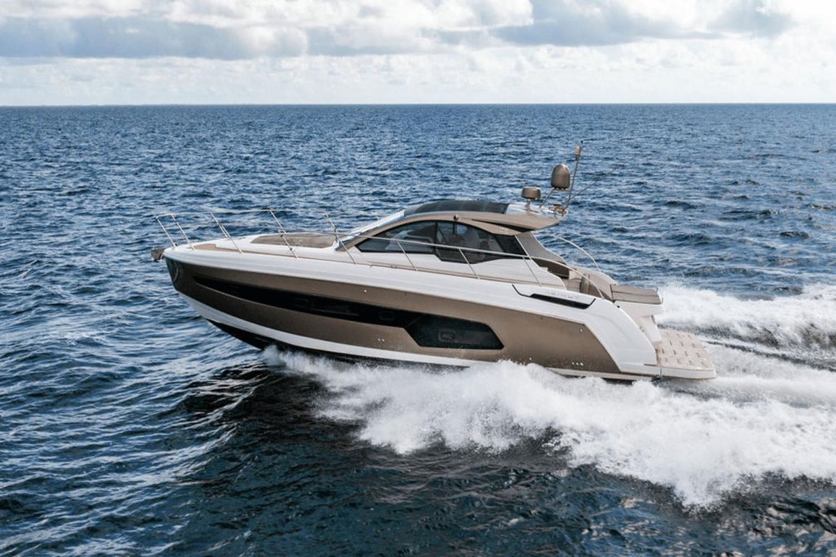 2020 Azimut 47 