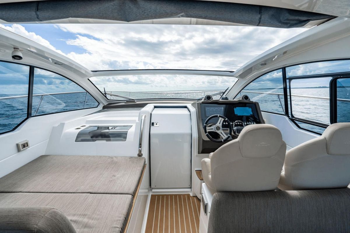 2020 Azimut 47 