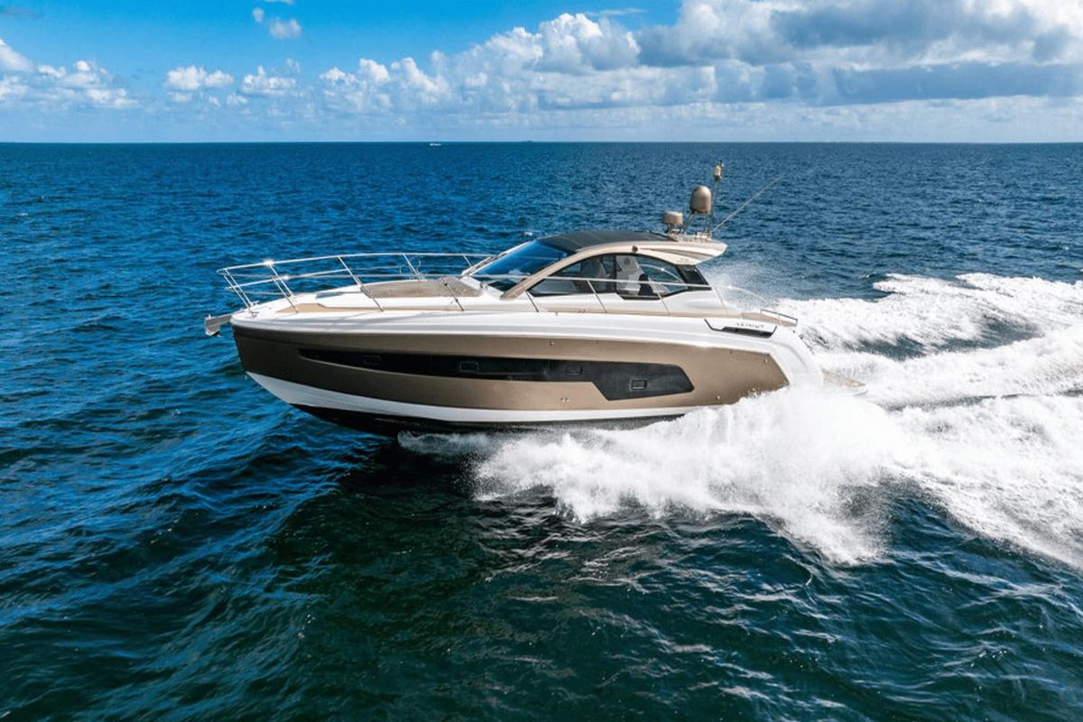 2020 Azimut 47 