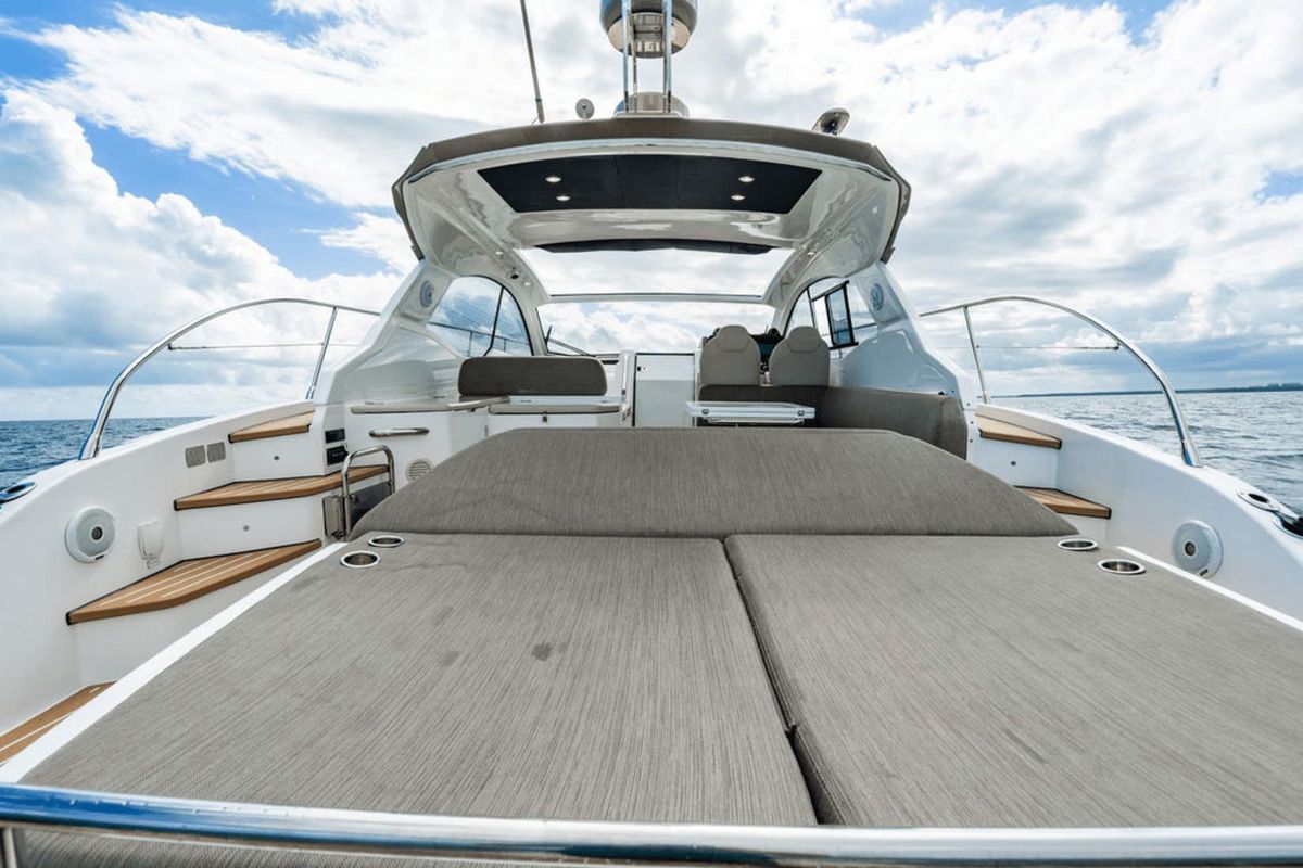 2020 Azimut 47 