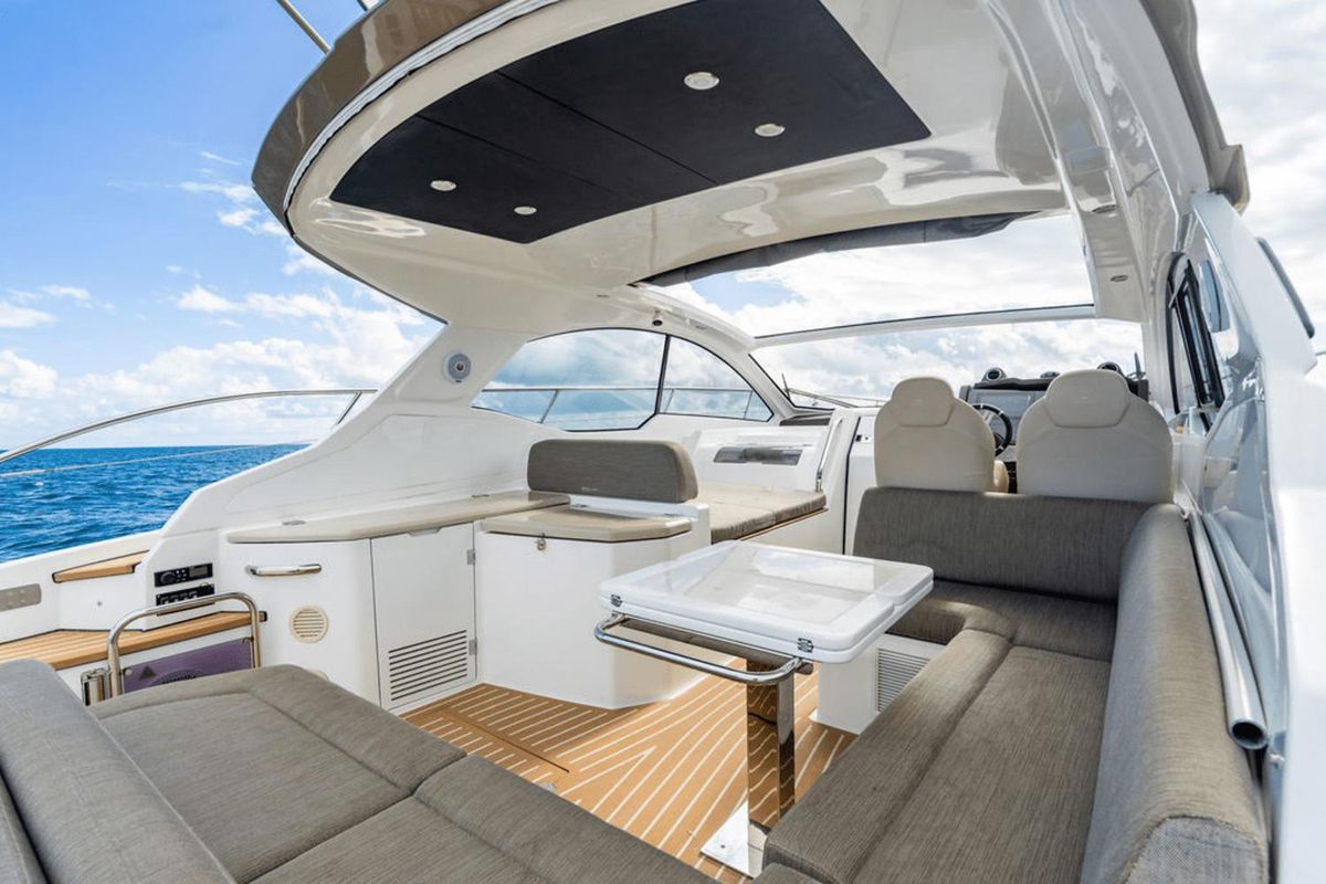 2020 Azimut 47 