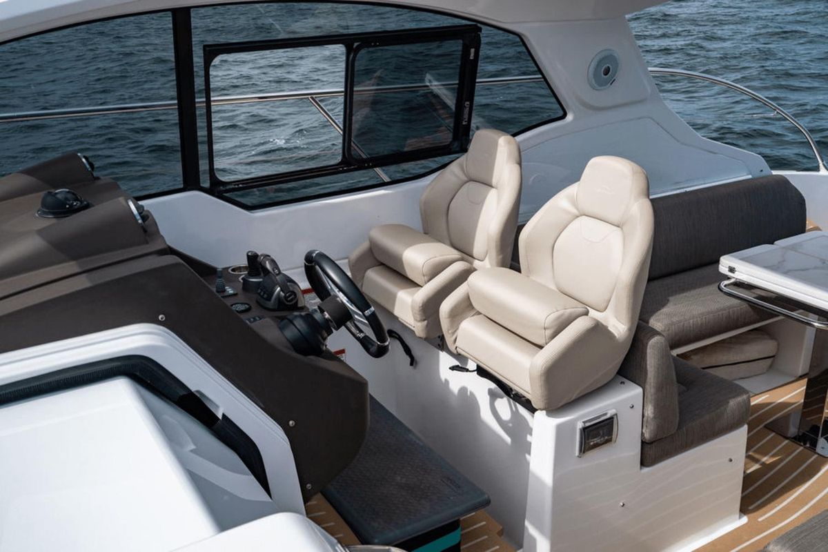 2020 Azimut 47 