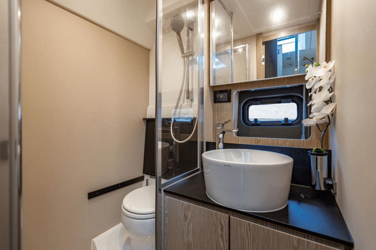 2020 Azimut 47 