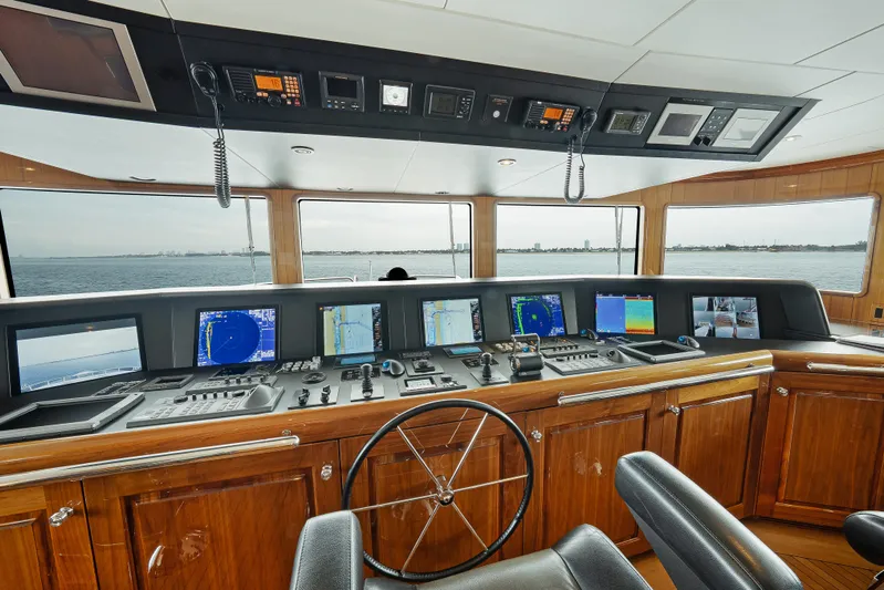 Silver Lining Yacht Photos Pics Bridge of 2016 Christensen Tri-Deck yacht with advanced navigation systems and ocean view.