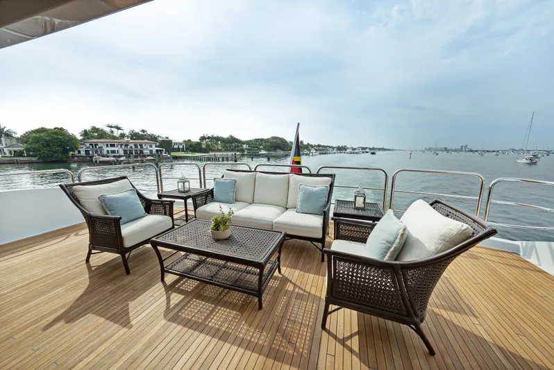 Silver Lining Yacht Photos Pics 