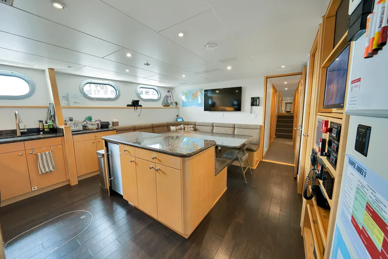 Silver Lining Yacht Photos Pics 