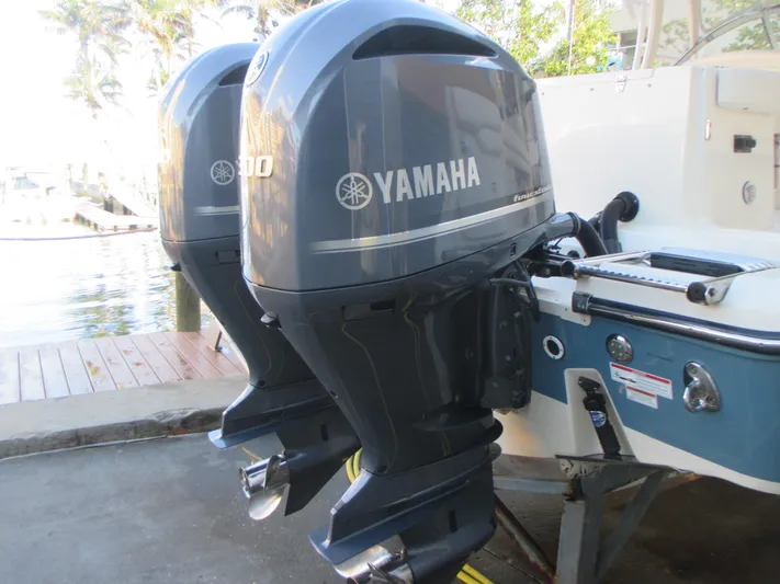  Yacht Photos Pics Twin Yamaha outboard engines on a 2018 Grady-White Freedom 307 boat.