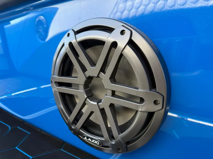 Riptide Yacht Photos Pics 