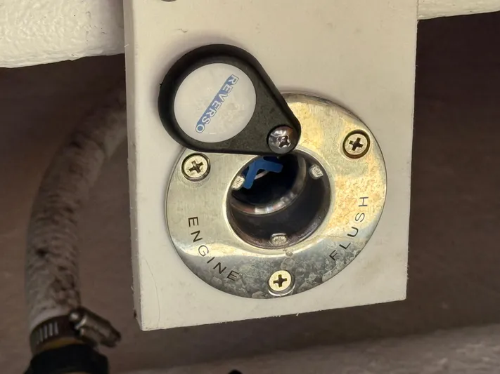 Riptide Yacht Photos Pics 