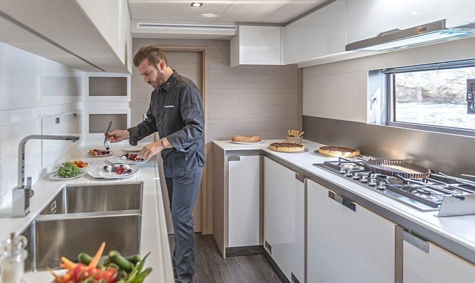 2025 Fountaine Pajot 61 