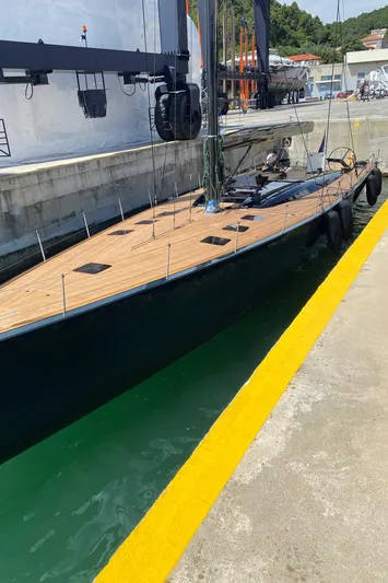Carbon Arrow Yacht Photos Pics 