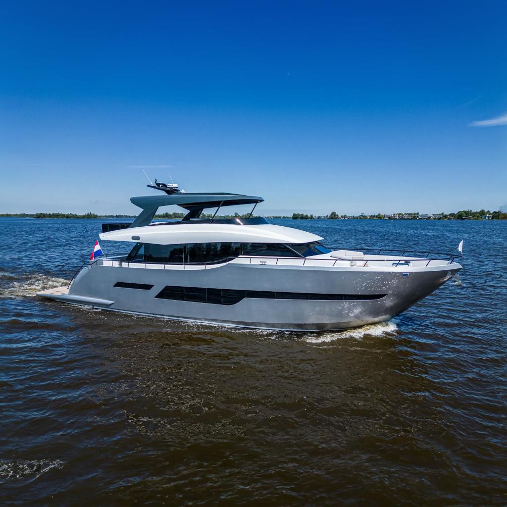 Van der Heijden Phantom Expedition