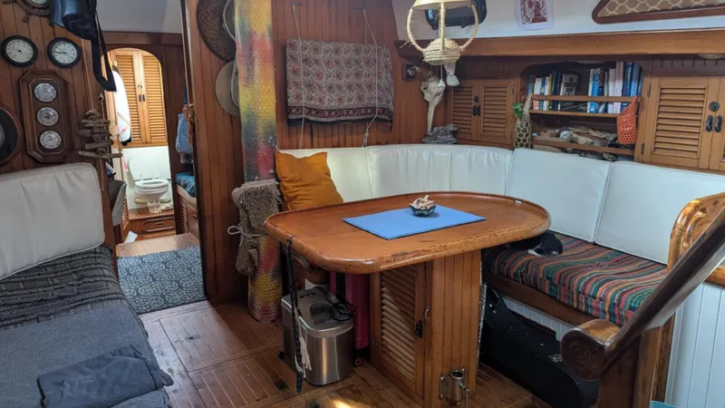 Siren Yacht Photos Pics 