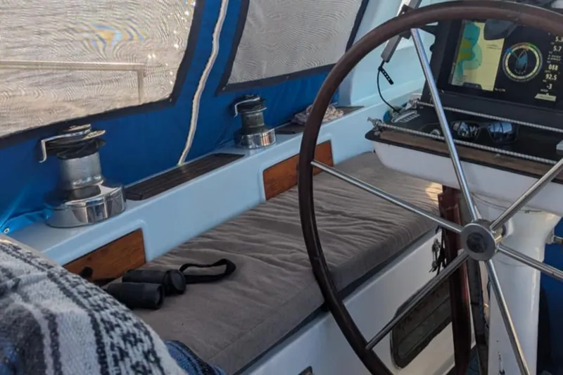 Siren Yacht Photos Pics 