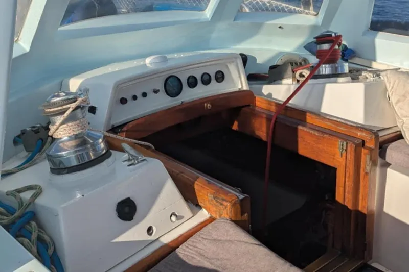 Siren Yacht Photos Pics 