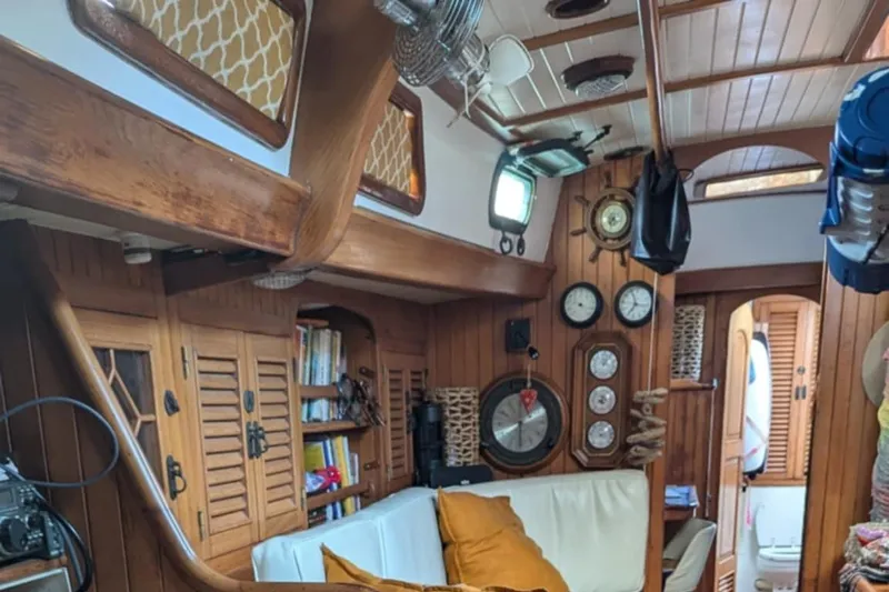 Siren Yacht Photos Pics 