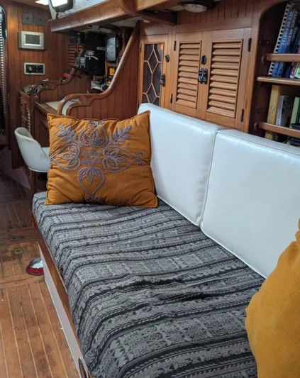 Siren Yacht Photos Pics 